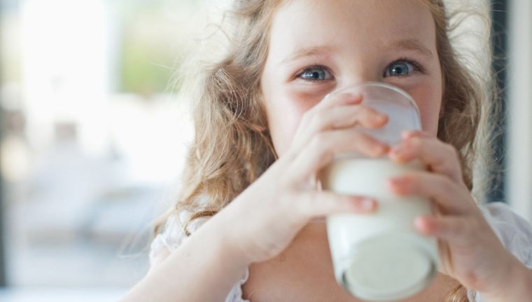 Süt ve paketlenmiş meyve suları içmek çocuklarda iştahsızlık sebebi