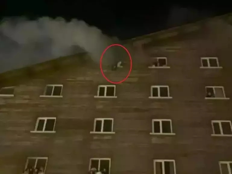 Bolu’daki Otel Yangınına Dair Şok Edici Görüntüler Ortaya Çıktı: Bebeğini Kurtarmaya Çalışırken Camdan Atladı