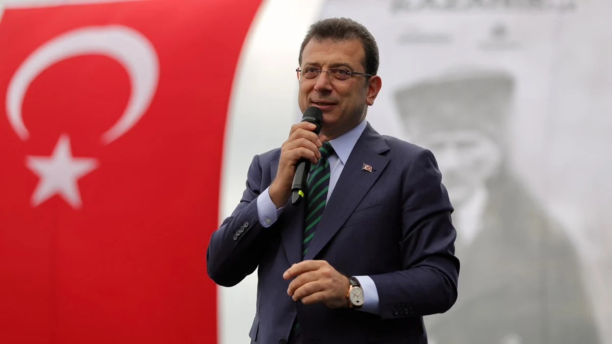 İmamoğlu, Beşiktaş Belediyesi Önünde Konuştu: “Bugün Sana, Yarın Bize”