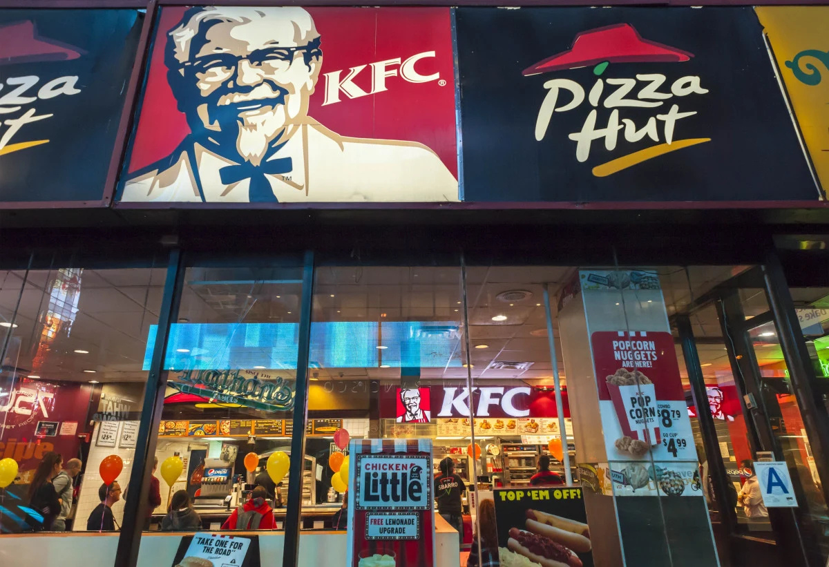 KFC ve Pizza Hut Türkiye’den Çekiliyor: 537 Şube Kapanıyor