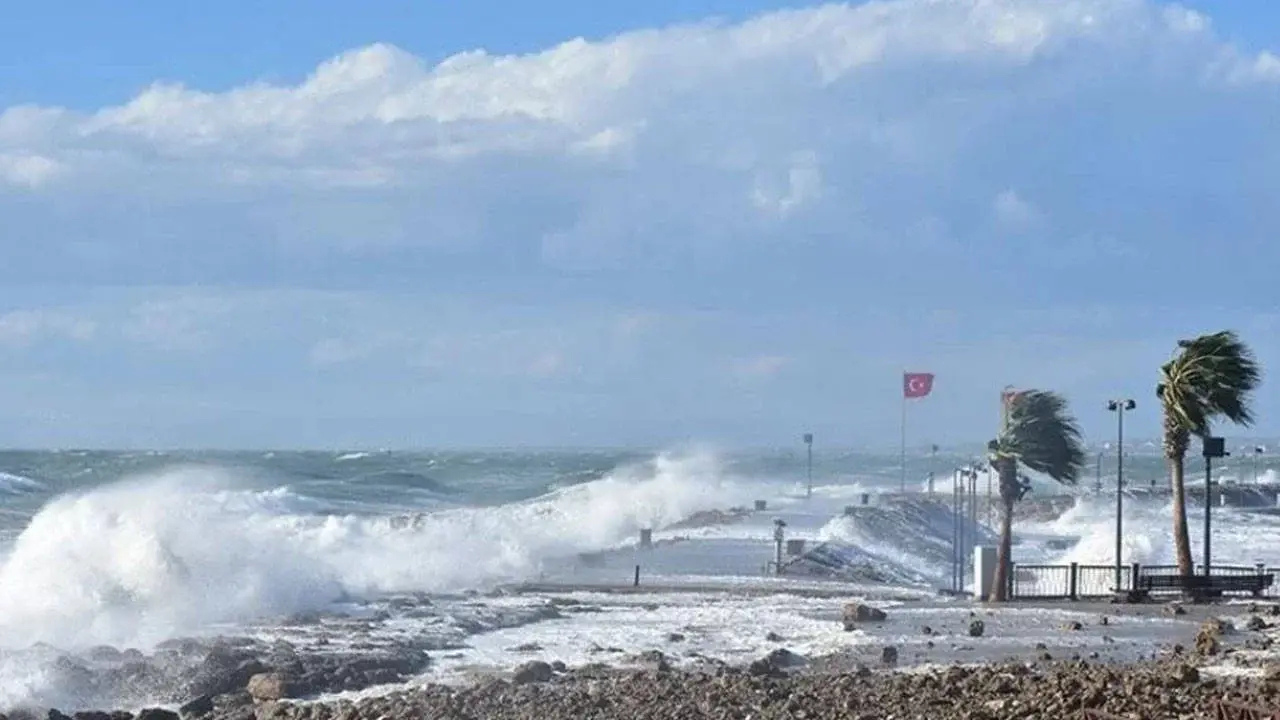 Meteoroloji’den Karadeniz’e Fırtına Uyarısı