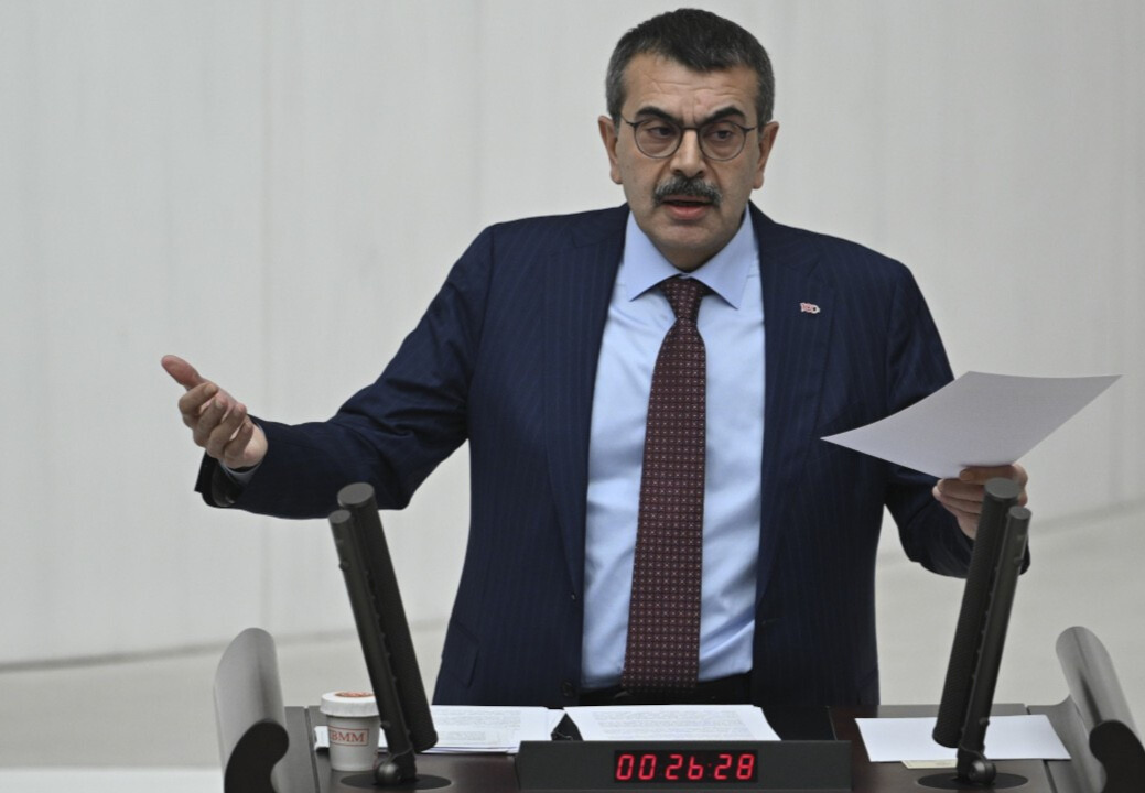 Bakan Tekin’den ‘Ülkü Ocakları Protokolü’ Açıklaması: Özgür Özel’i Hedef Aldı