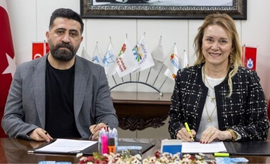 Konak’ta İmzalar Sağlıklı Kentleşme ve Yapılaşma İçin Atıldı