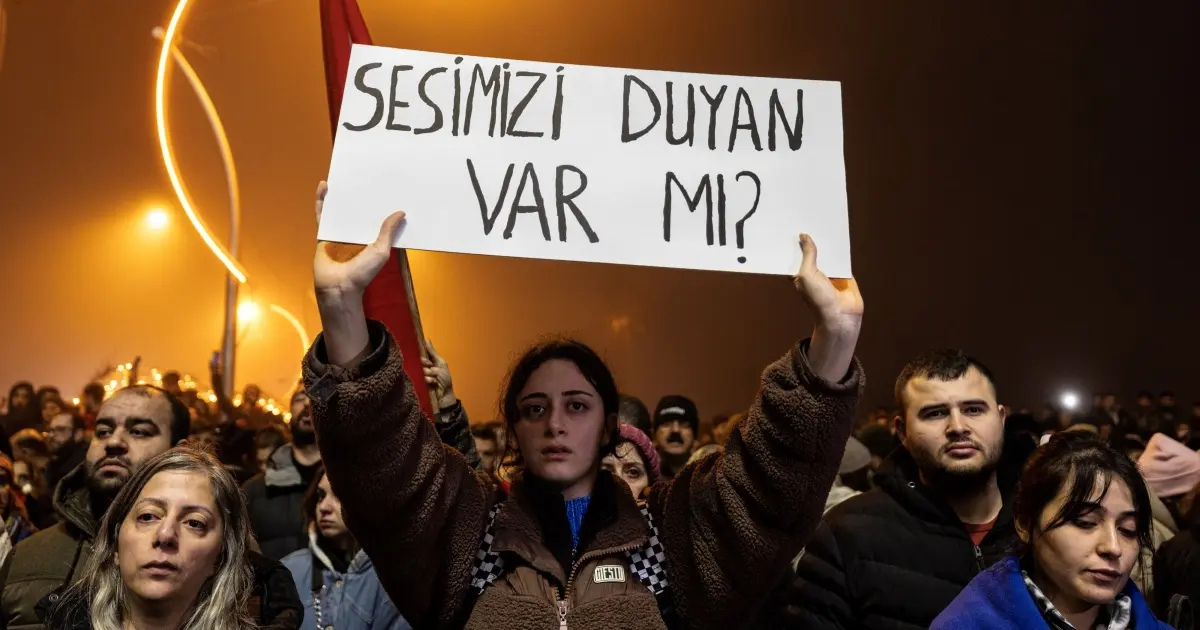 Hatay’da Deprem Anmasında Gerginlik: Yurttaşların Yürüyüşüne İzin Verilmedi