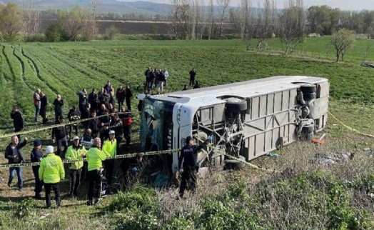 Son Dakika… Denizli’de Öğrenci Servisi Kazası: Ölü ve Yaralılar Var!
