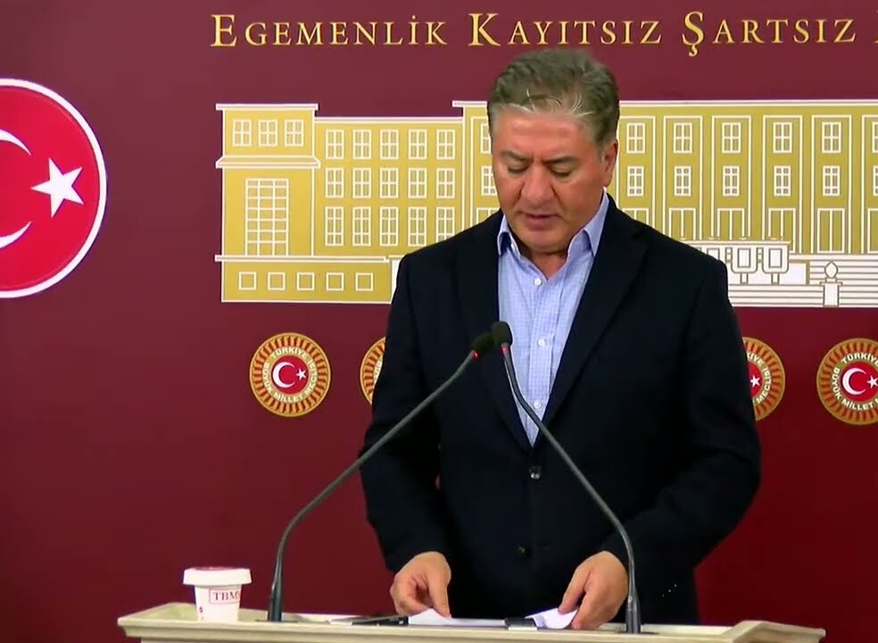 CHP’li Murat Emir’den ‘Diploma’ Göndermesi!