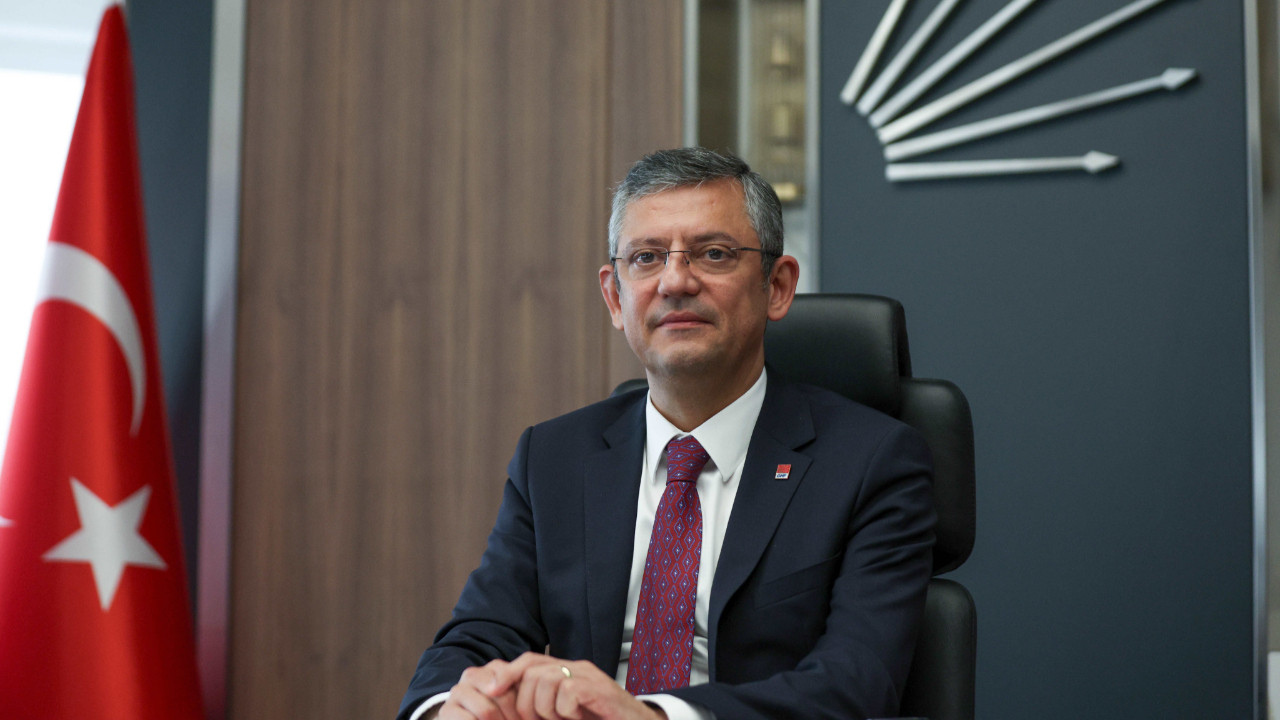 Özgür Özel, Milletvekilleriyle Bir Araya Geldi