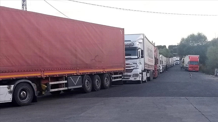 Çanakkale’de Panama Bayraklı Yük Gemisine Baskın: 7 Bin 500 Paket Kaçak Sigara Ele Geçirildi