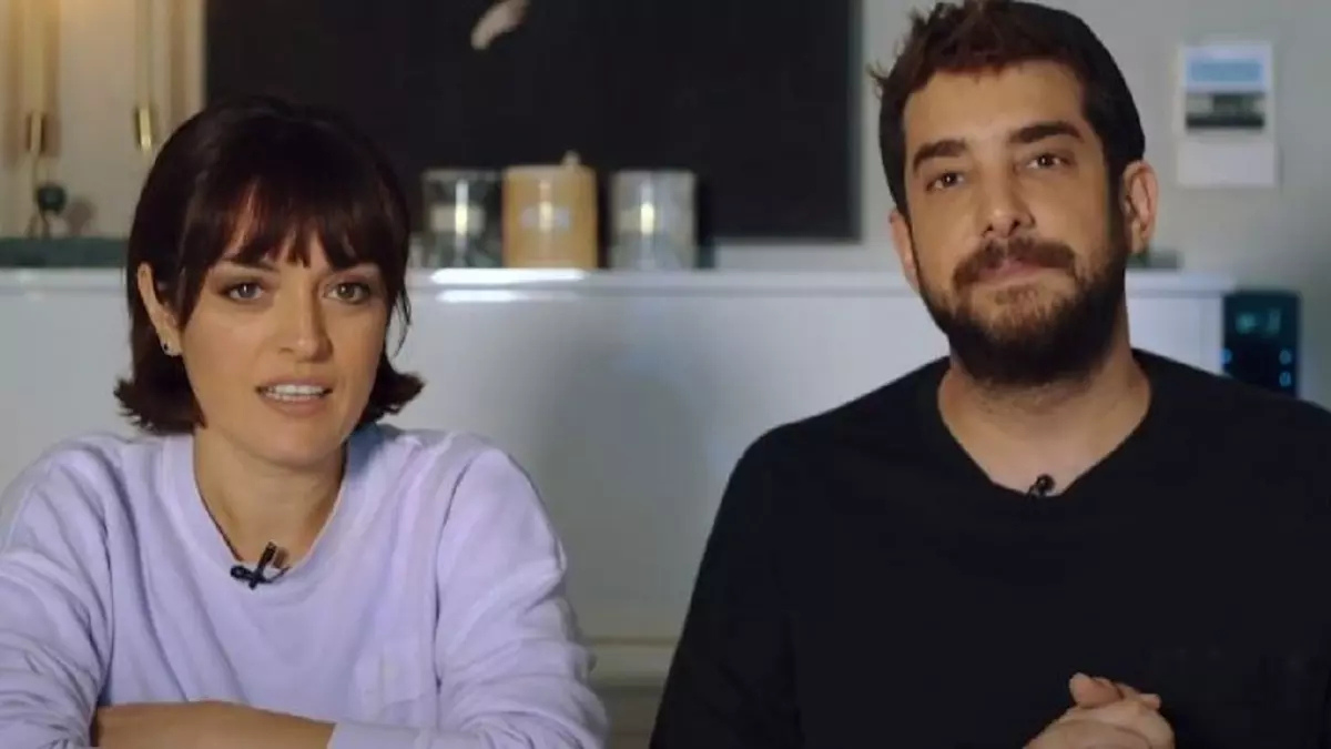 Ezgi Mola ve Enis Arıkan Arasında Soğuk Rüzgarlar Esiyor: ‘Onunla Alakam Yok’