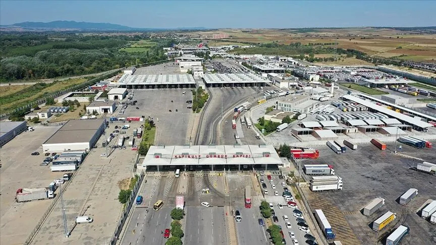 TBMM’ye Sunulacak Teklif: Yabancı Plakalı Araçlar Geçiş Ücretlerini Ödemeden Türkiye’yi Terk Edemeyecek