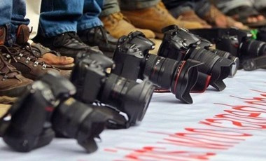 DİSK Basın-İş raporu: Her 3 basın emekçisinden biri 30 bin TL’nin altında maaşla çalışıyor!