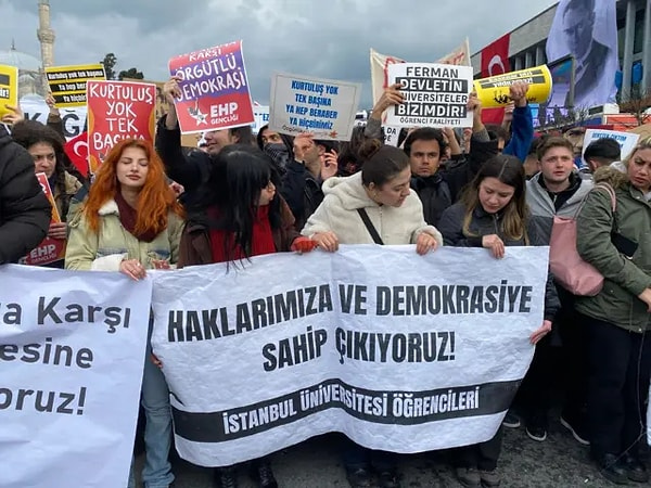 Öğrenciler Hakkında Hazırlanan İddianameye CHP’den Tepki: “O Kadar Korkuyorlar Ki, Gençlere Siyasi Yasak Getiriyorlar…”