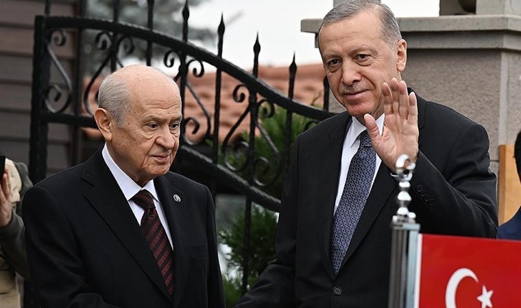 Mümtaz’er Türköne’den Sürpriz Senaryo: “Erdoğan Süreci Tırpanlayacak, Bahçeli Erken Seçime Götürecek”