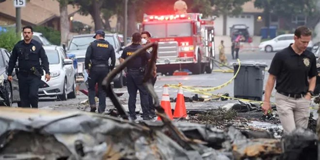 San Diego’da Küçük Uçak Yerleşim Bölgesine Düştü: Çok Sayıda Ölü ve Yaralı