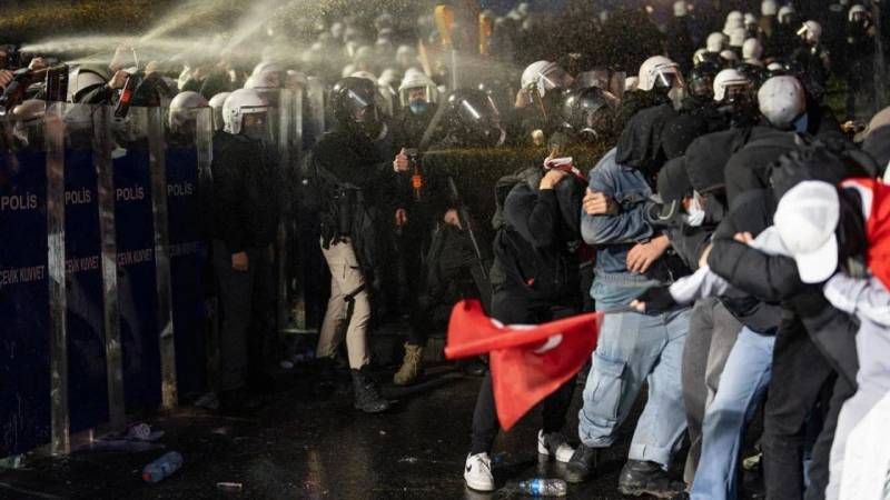 Saraçhane Eylemleri İçin 45 Gün Sonra İddianame: Gençlere “Cumhurbaşkanına Hakaret”ten Hapis