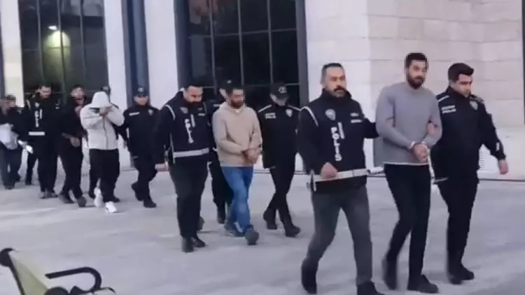 Gökçeada’da “Nitelikli Yağma” Operasyonu: İki Aileye Suç Ortaklığı Baskını!