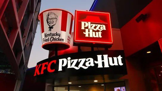 Dünyaca Ünlü İki Dev Geri Dönüyor: KFC ve Pizza Hut Türkiye Pazarına Yeniden Giriyor!