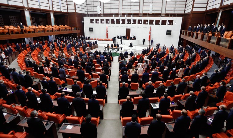 Depremde Susan Şebekeler Meclis Gündeminde: “İletişim Kesilirse Devlet de Susar”