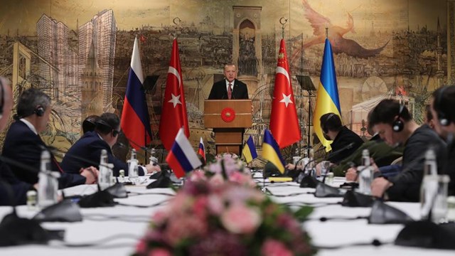 Dünyanın Gözü İstanbul’da: Rusya-Ukrayna Müzakerelerinde İlk Tur Başladı