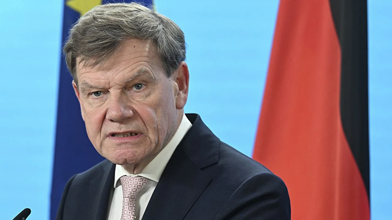 Almanya: Diplomasi Her Zaman Askeri Çatışmadan Daha İyidir, İran ile Cenevre Görüşmeleri Kritik