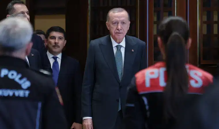 Erdoğan: “Azgın azınlığın çoğunluğa parmak salladığı günler geride kaldı”