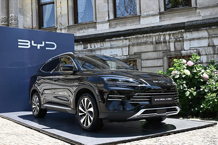 Çinli BYD, Avrupa’da Ultra Hızlı Elektrikli Araç Şarj Ağı Kuruyor