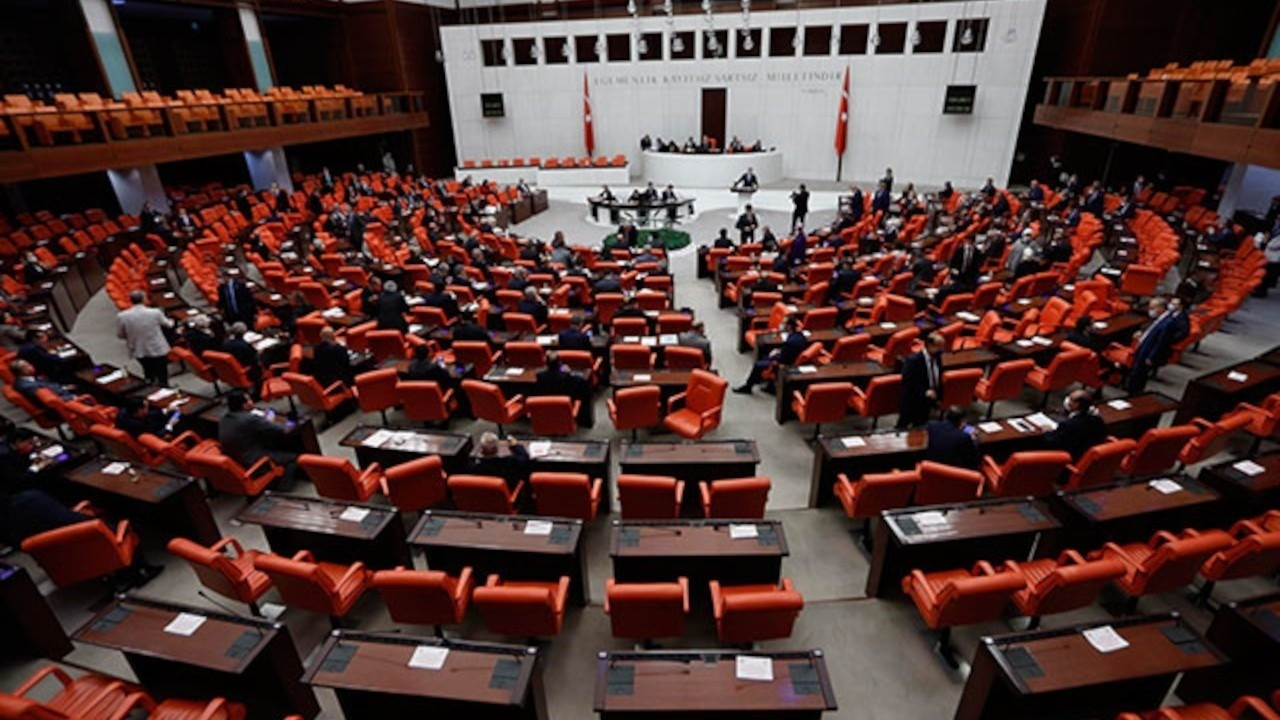 CHP’den ‘Torba Kanun’ Tepkisi: “Üniversitelerimiz Siyasi Vesayetin Altına Sokulmak İsteniyor!”