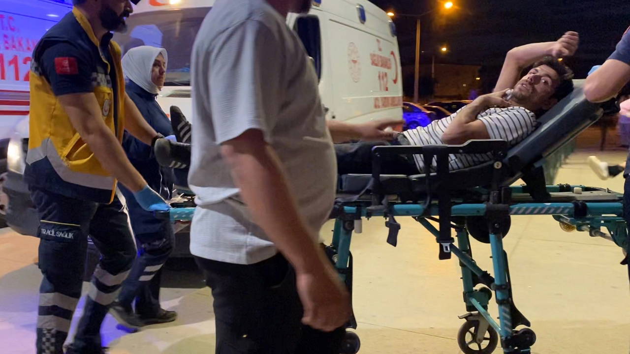 Bursa’da Kan Donduran Saldırı: Sağır ve Dilsiz Genci Boğazından Bıçakladı, 2.70 Promil Alkollü Çıktı!
