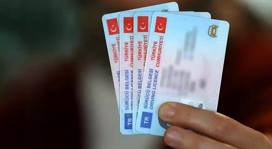 2025 Ehliyet Yenileme Son Gün Ne Zaman? Ücretler ve Detaylar Açıklandı!