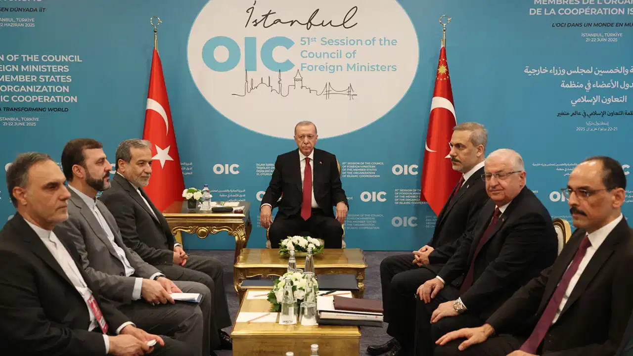 Erdoğan ve Bakanlar, İran Dışişleri Bakanı Arakçi ile Görüştü