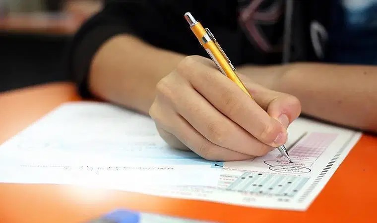 Liselere Geçiş Sınavı Başladı: 1 Milyondan Fazla Öğrenci Ter Döktü – Sonuçlar 11 Temmuz’da Açıklanacak