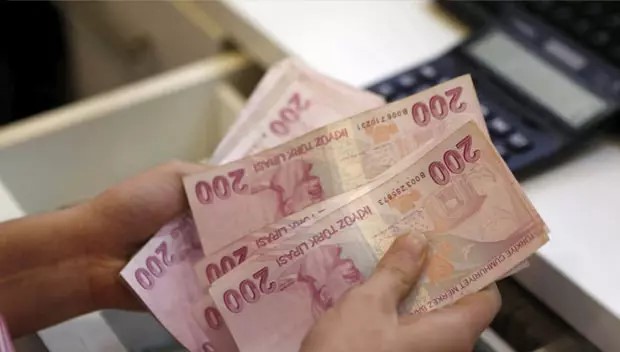 Kurban Bayramı Öncesi Maaşlar Erken Yatacak mı? Memur ve Emekliler İçin Önemli Açıklama