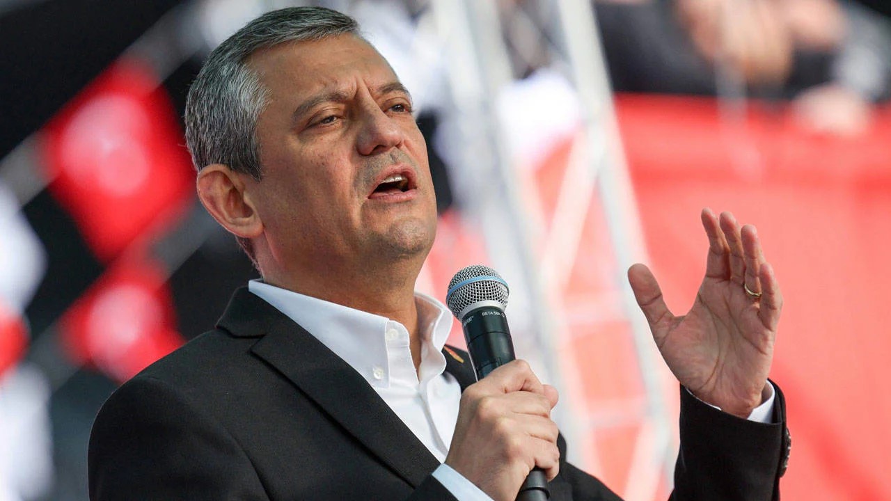 İsrail’in İran’a Saldırısı Sonrası Özgür Özel’den İktidara Çağrı: “Net Olsunlar, Yanlarında Bulunuruz”