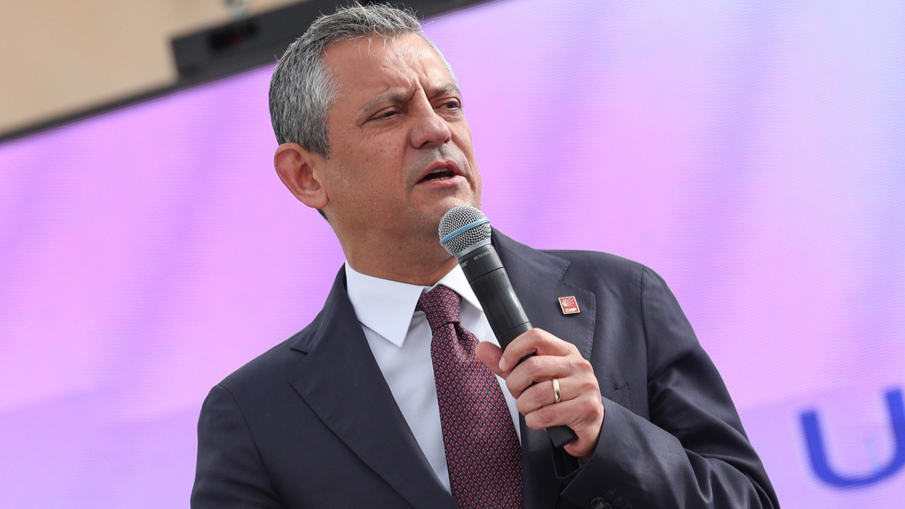 CHP’den Bayburt’ta 14 Yıl Sonra Miting: “İmamoğlu’na Özgürlük” Pankartı Asıldı