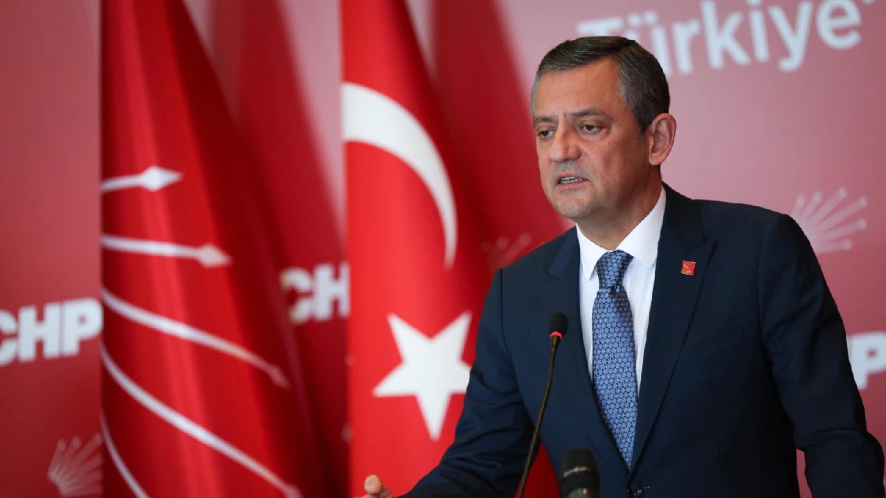 Özgür Özel’den YKS Mesajı: “Tertemiz Hayallerinize Açılan Bir Kapı Olmasını Diliyorum”