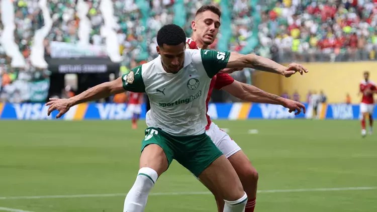 Palmeiras 3 puanı iki golle aldı!
