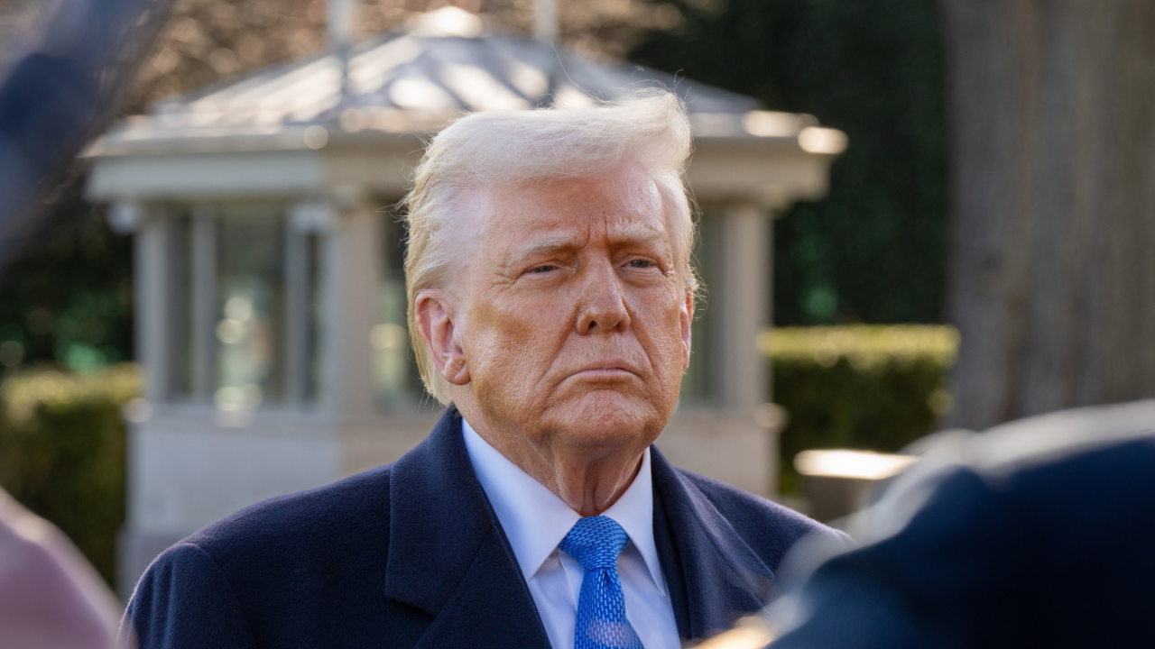 Trump’tan İran ve Gazze Açıklamaları: “Askeri Seçenek Masada, Gazze’de Ateşkes Yakın”