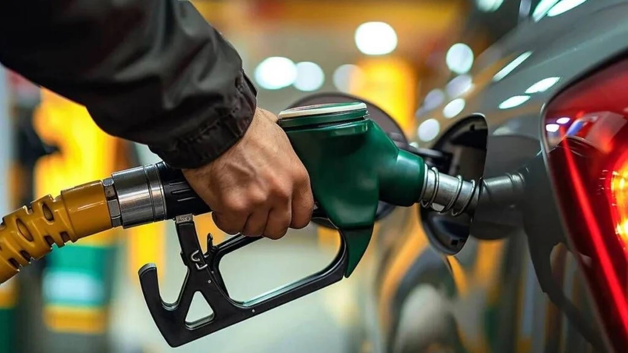 Motorin ve Otogaza İndirim Geliyor: Cuma Günü Motorinde, Perşembe Günü Otogazda Düşüş Bekleniyor