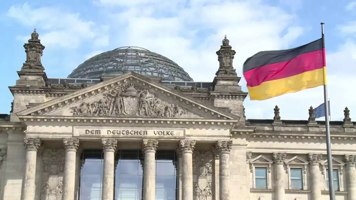Almanya, Çin’in Berlin Büyükelçisi Hongbo’yu Lazer Gerginliği Nedeniyle Dışişleri’ne Çağırdı