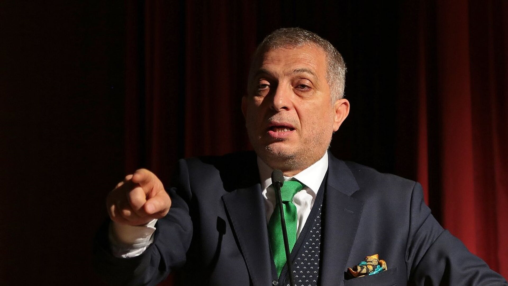 AKP’li Metin Külünk’ten İklim Kanunu’na Sert Tepki: “Milletimizin İtirazlarına Rağmen Kabul Edildi”