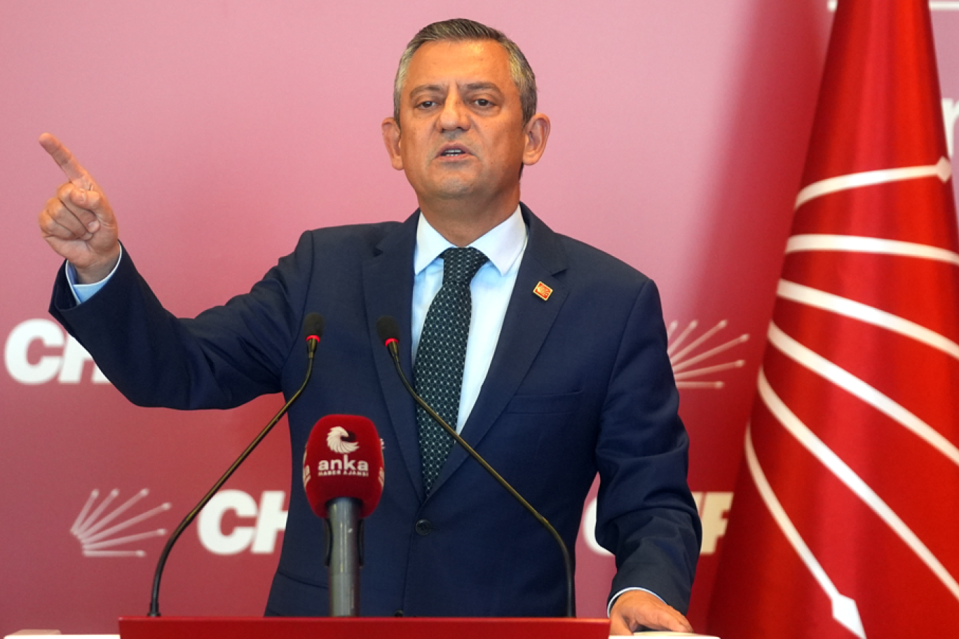 Özgür Özel: “Seçimde Birinci Parti Çıkamazsak O Gece Siyaseti Bırakırım”