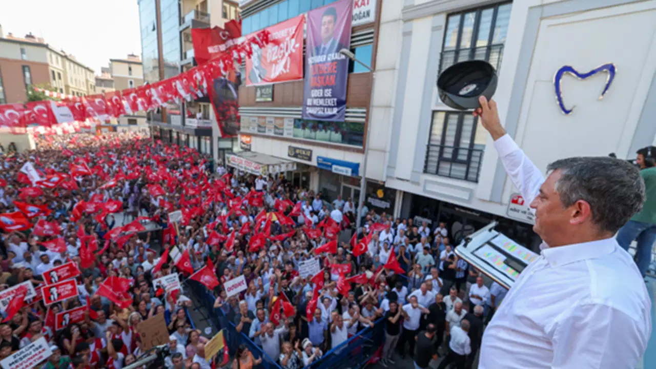Özgür Özel’den Adıyaman’da Erdoğan ve ‘süreç’ uyarısı: “Geri adım atarsam ülkeyi 100 yıl geriye götürecek”