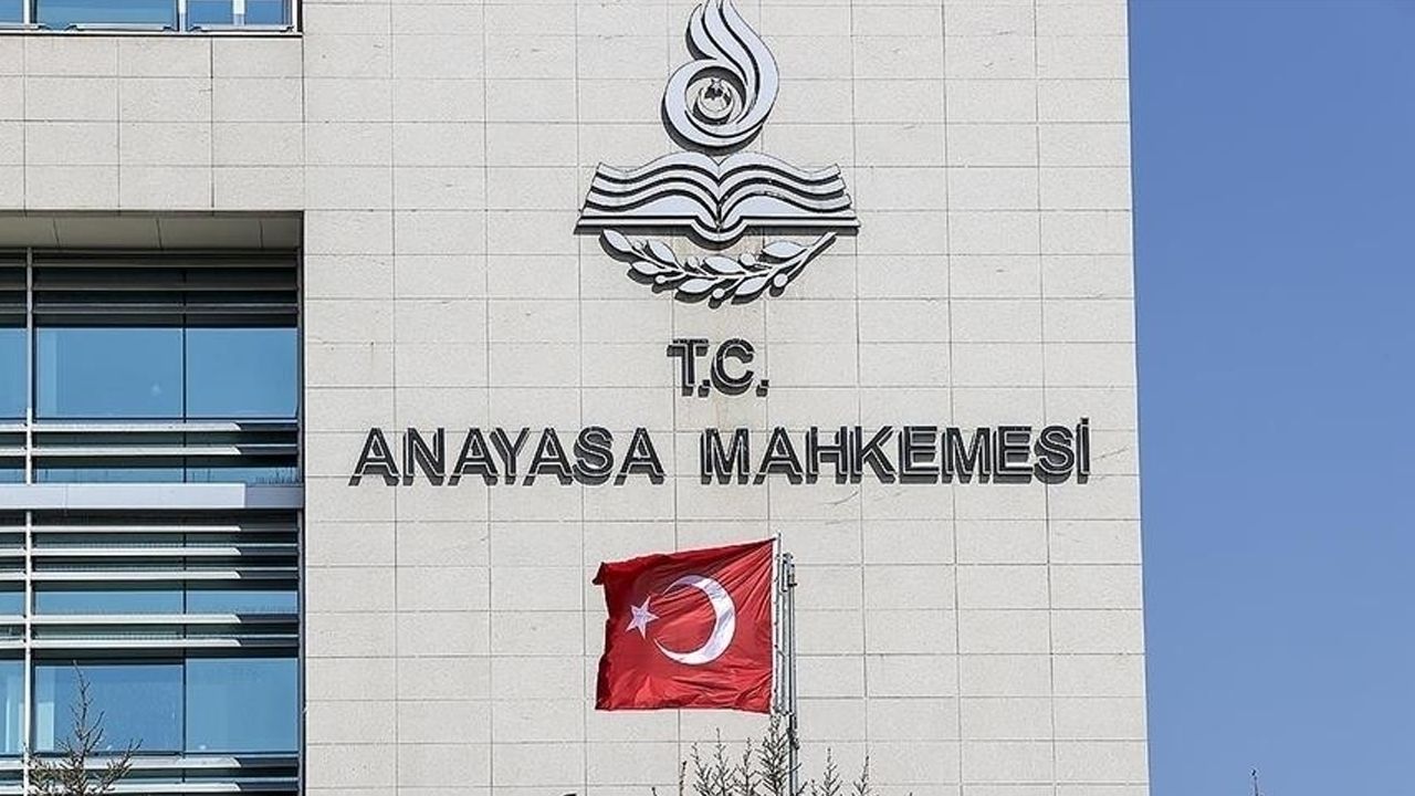 AYM’den Karar: İki Siyasi Partinin Hukuki Varlığı Sona Erdi